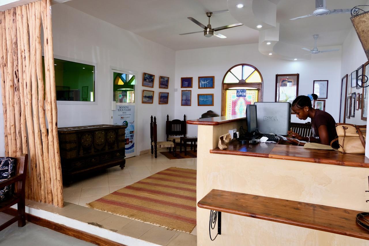 27 Cafe Zanzibar Airport Hotel Bagian luar foto