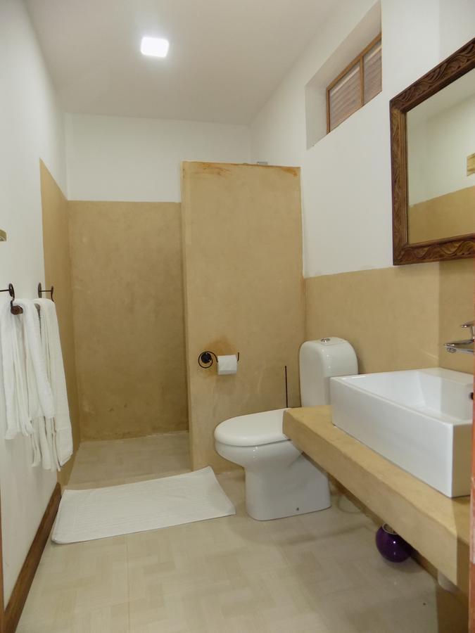 27 Cafe Zanzibar Airport Hotel Bagian luar foto