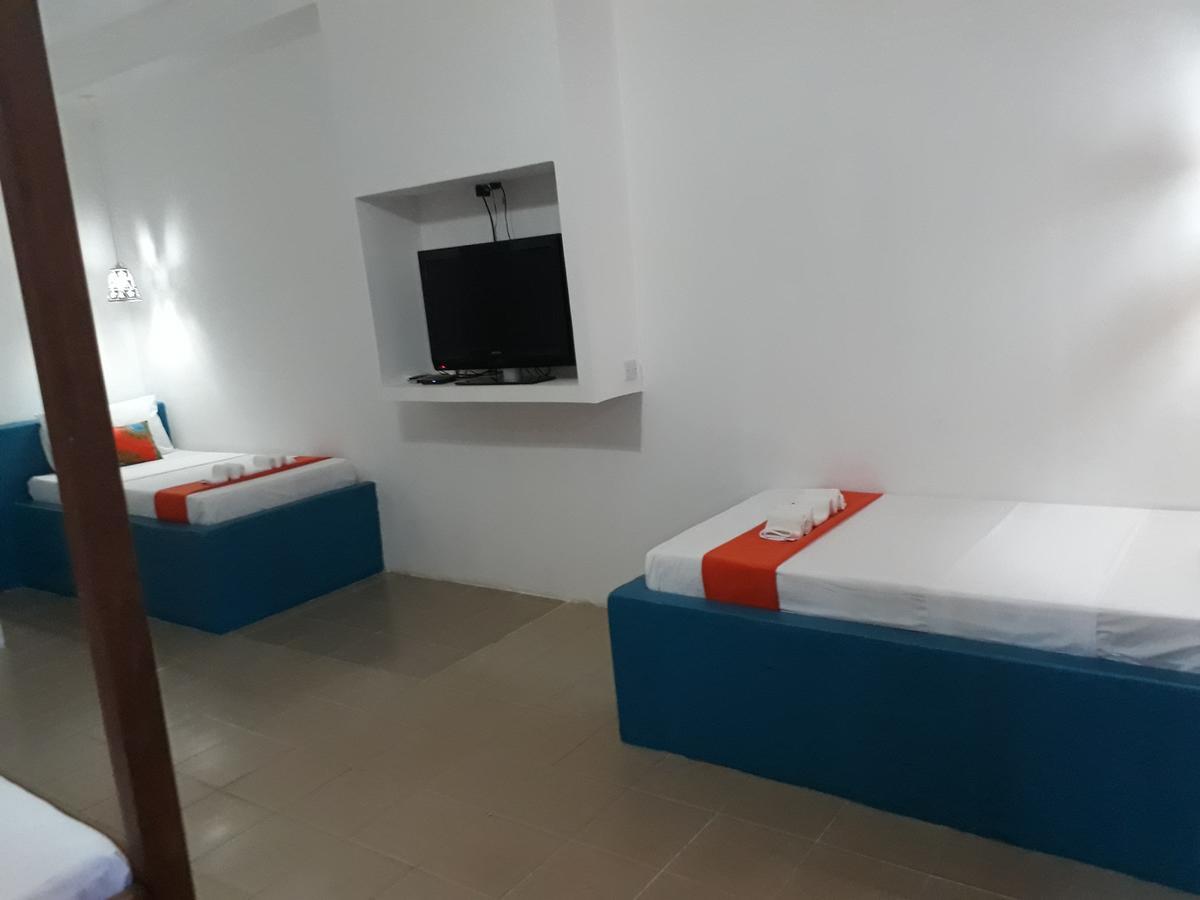 27 Cafe Zanzibar Airport Hotel Bagian luar foto