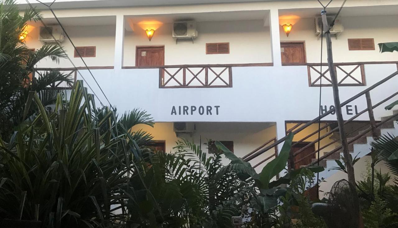 27 Cafe Zanzibar Airport Hotel Bagian luar foto